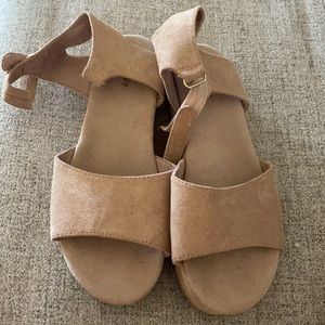 Girls Old Navy Sandals